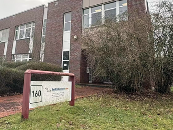 Selleck german office